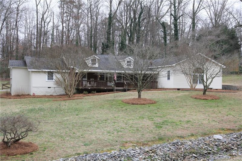 422 Belton Ave, Mount Holly, NC 28120