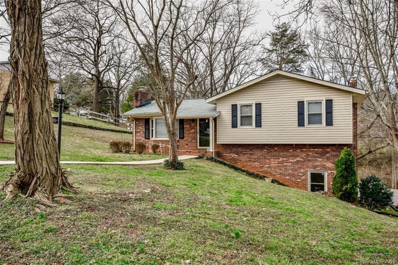 744 Springdale Rd, Statesville, NC 28677