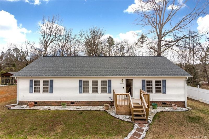 2577 12th Ave, Hickory, NC 28602