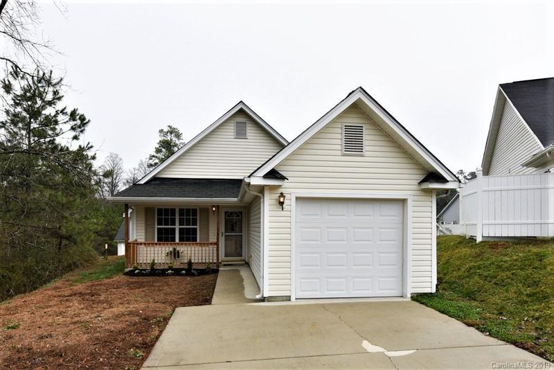 2013 Mission Oaks St, Kannapolis, NC 28083
