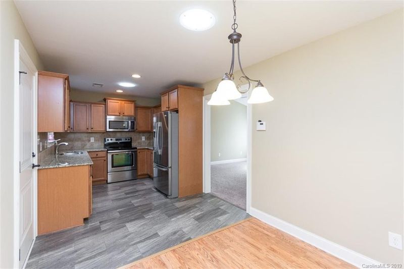 6624 Maple Knob Ct, Denver, NC 28037