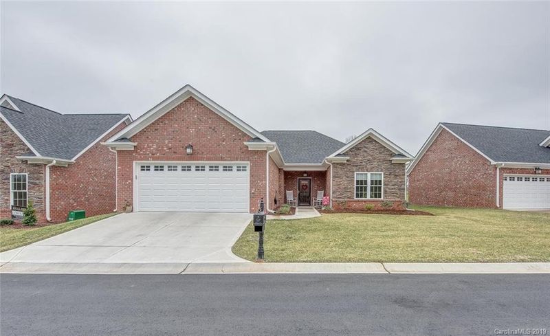 1028 Villas Dr, Stanley, NC 28164