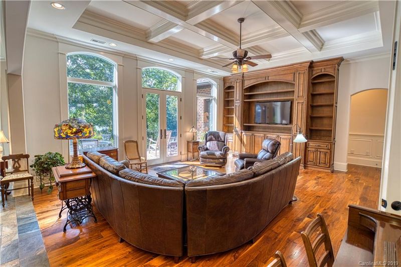 3247 Lake Pointe Dr, Belmont, NC 28012