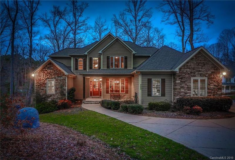 9099 Azalea Rd, Sherrills Ford, NC 28673