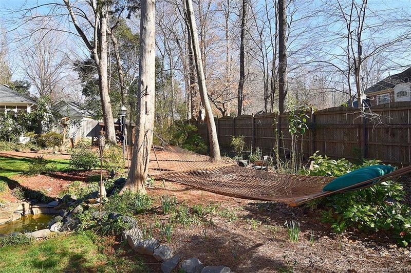 718 Mcnabb Ct, Matthews, NC 28105