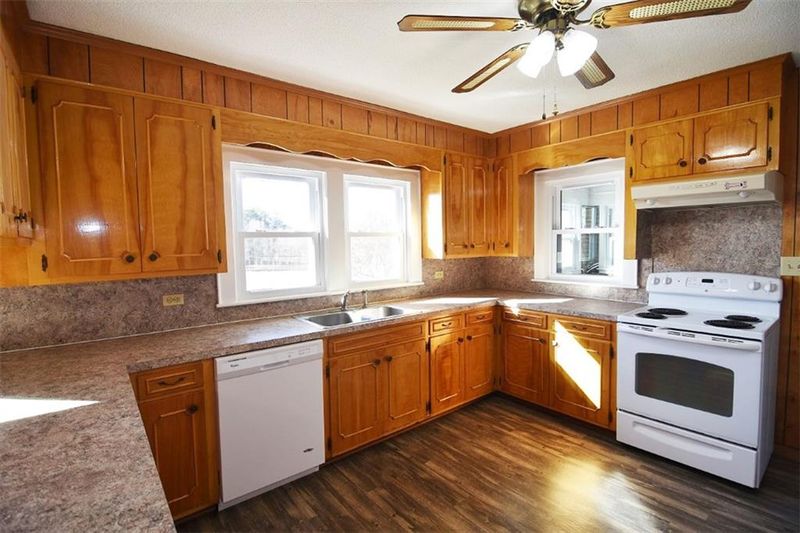 4287 Hwy 127 Hw S, Hickory, NC 28602