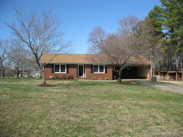 1847 Saint Marks Church Rd, Crouse, NC 28033