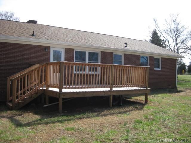 1847 Saint Marks Church Rd, Crouse, NC 28033