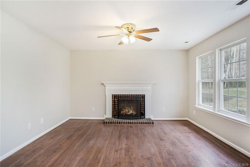 2600 Bricker Dr, Charlotte, NC 28273