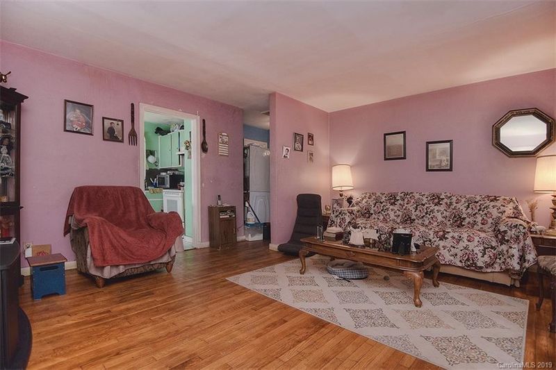 827 Kingston Ave, Charlotte, NC 28203