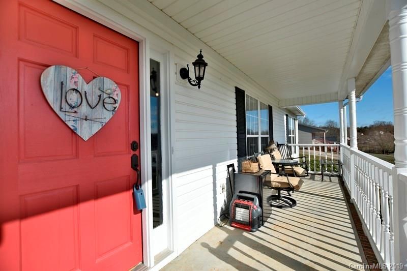 214 Quail Lakes Dr, York, SC 29745
