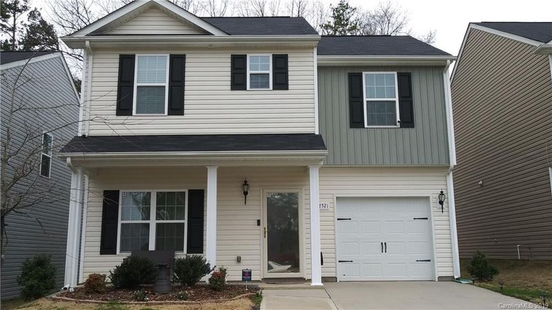 7521 Thorn Bluff Rd, Charlotte, NC 28214