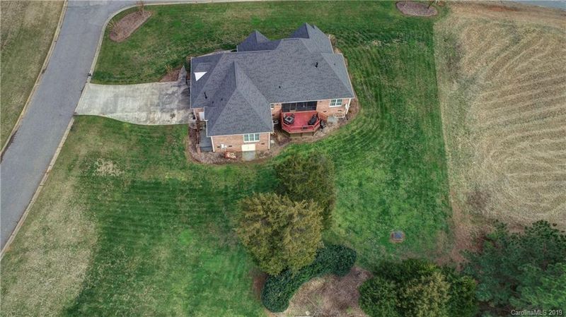 1104 Leigh Ct, Stanley, NC 28164