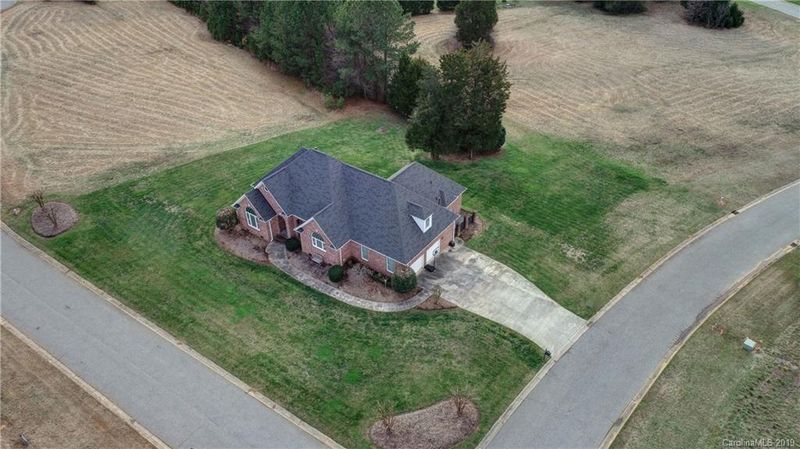 1104 Leigh Ct, Stanley, NC 28164