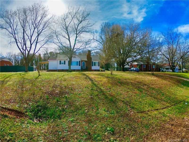 6213 Tuckaseegee Rd, Charlotte, NC 28214