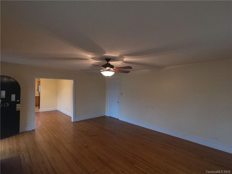 6213 Tuckaseegee Rd, Charlotte, NC 28214