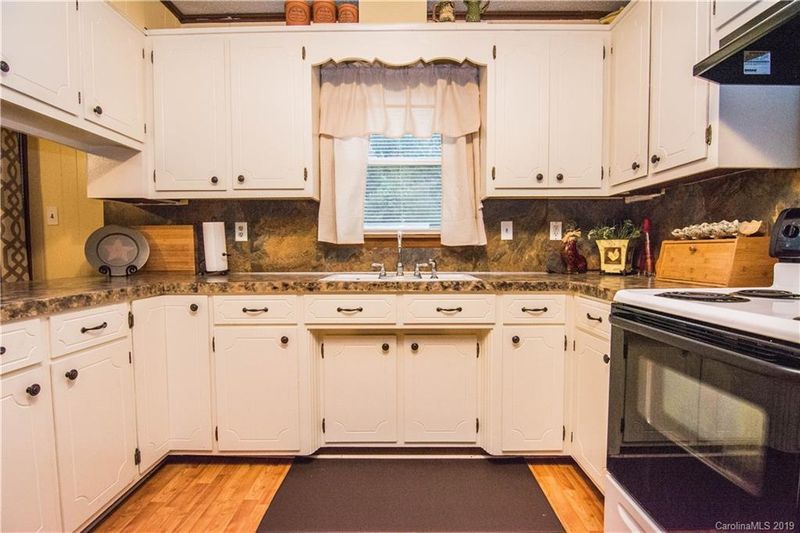 4162 Charles Raper Jonas Hw, Alexis, NC 28006