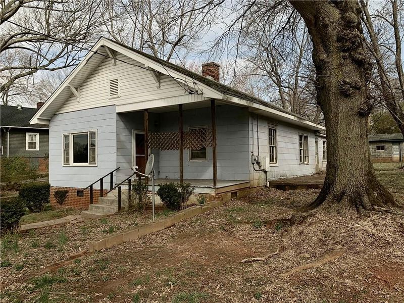 1673 C Ave SE, Hickory, NC 28602