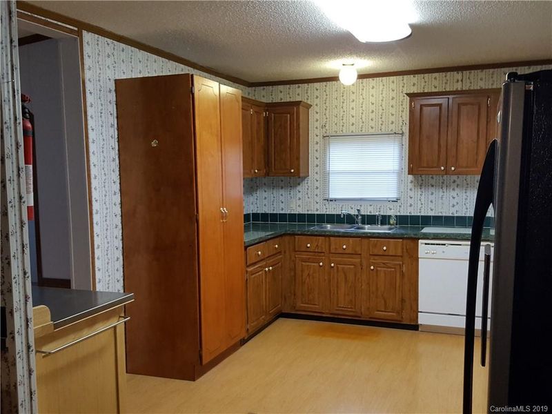 870 High Meadows Dr, Concord, NC 28025