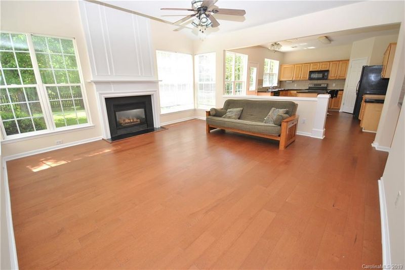 8622 Fieldcroft Dr, Charlotte, NC 28277