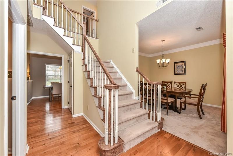 6407 Rosebriar Ln, Charlotte, NC 28277