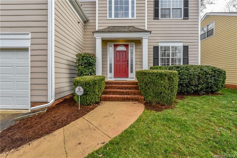 6407 Rosebriar Ln, Charlotte, NC 28277