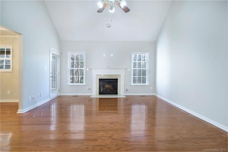128 Silver Birch Ln, Mount Holly, NC 28120