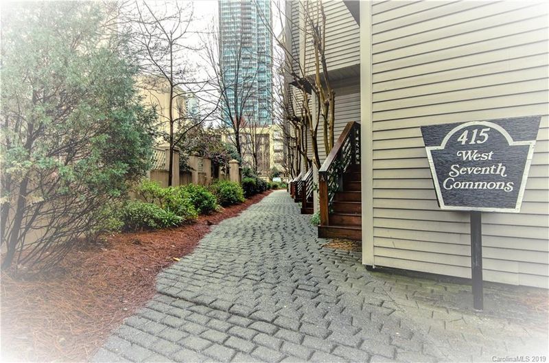 415 7th St W #D, Charlotte, NC 28202