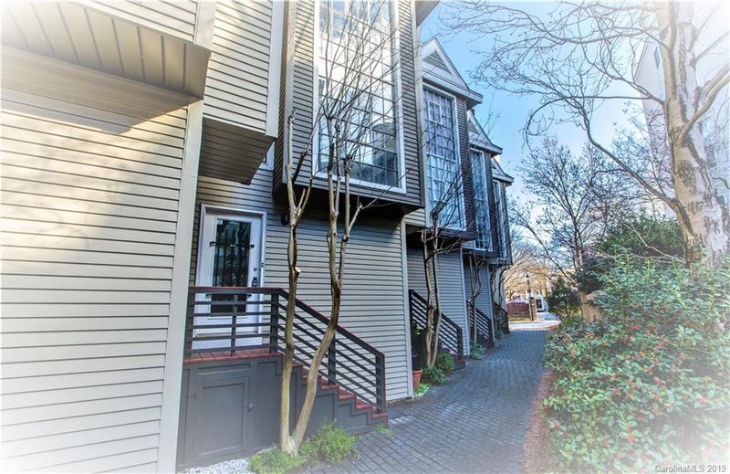 415 7th St W #D, Charlotte, NC 28202