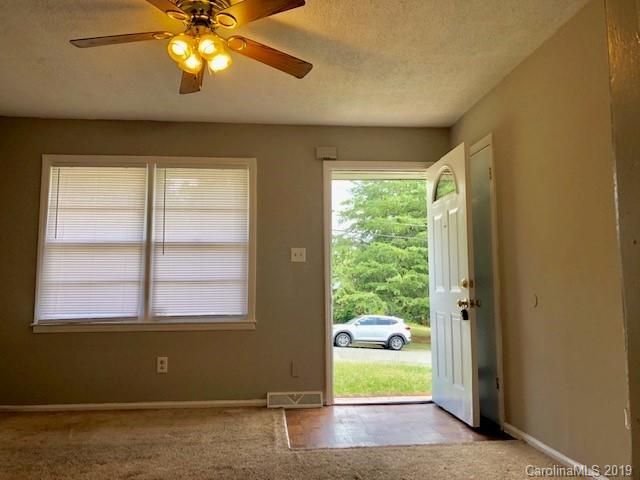 805 Echodale Dr, Charlotte, NC 28217