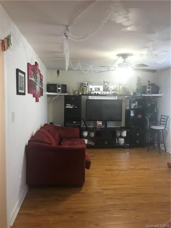 1109 Clanton Rd, Charlotte, NC 28217