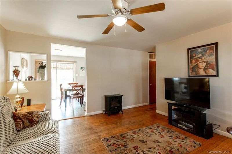 232 Sandy Ave, Charlotte, NC 28213