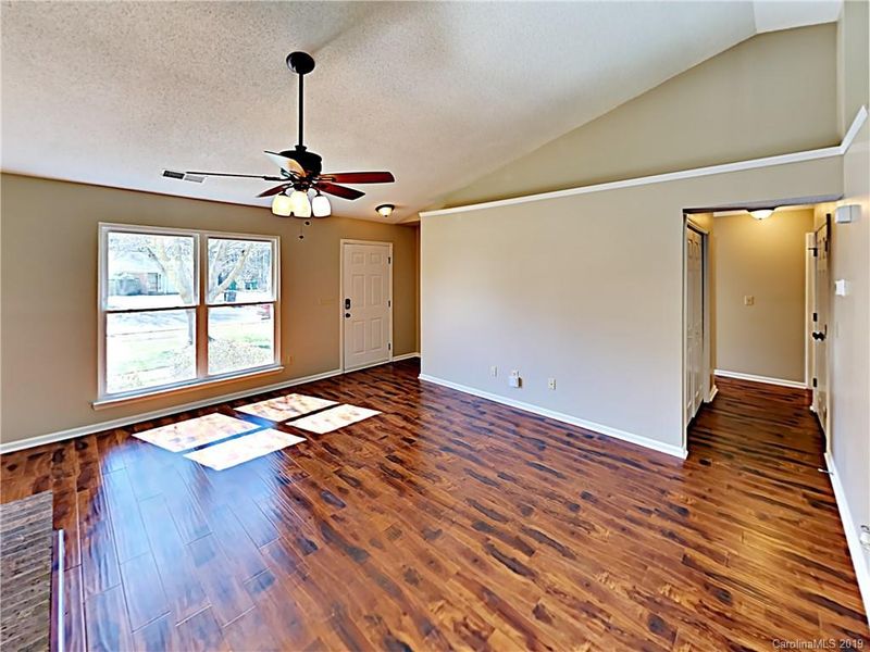 6001 Old Meadow Rd, Charlotte, NC 28227
