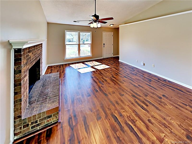 6001 Old Meadow Rd, Charlotte, NC 28227