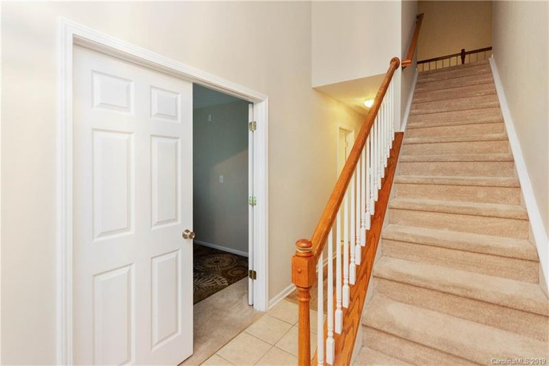 7142 Cobden Ln, Charlotte, NC 28216