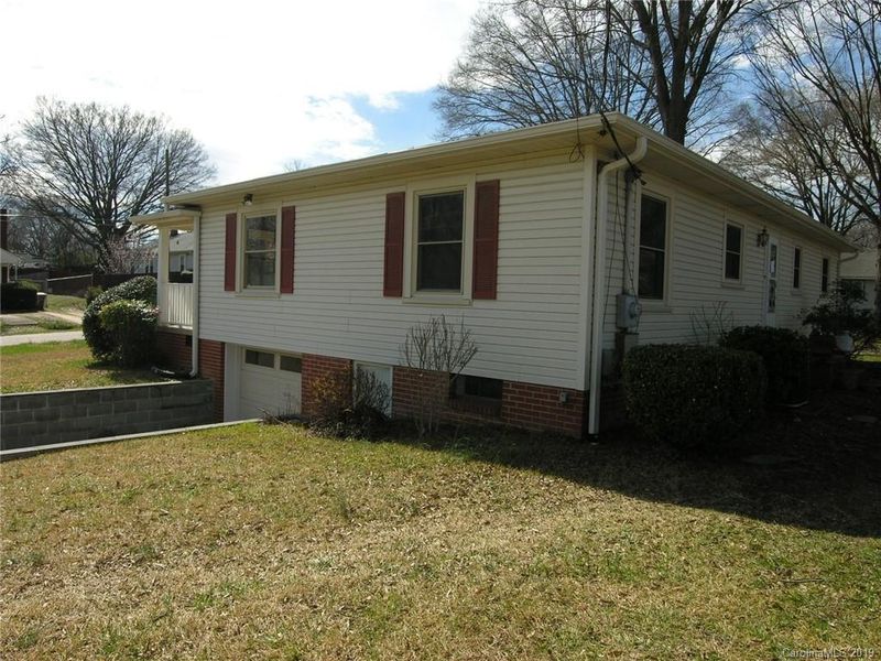 1105 Venus St, Kannapolis, NC 28083