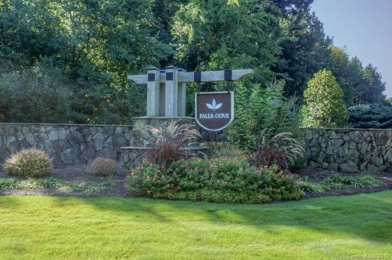 194 Timber Lake Dr, Troutman, NC 28166