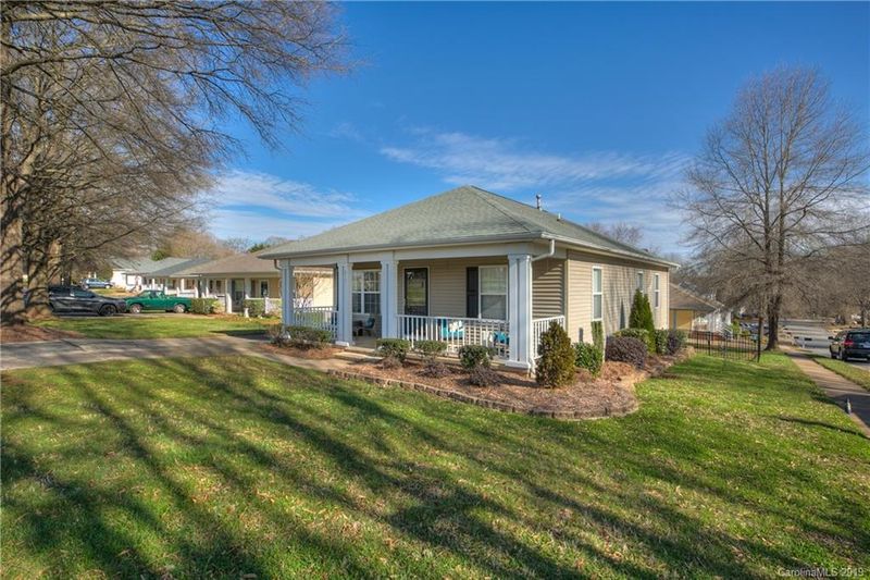 617 Church St, Belmont, NC 28012