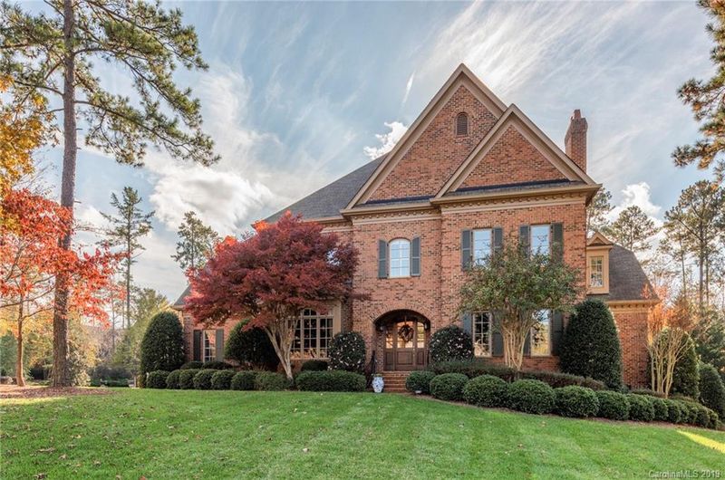 8010 Wicklow Hall Dr #196, Matthews, NC 28104