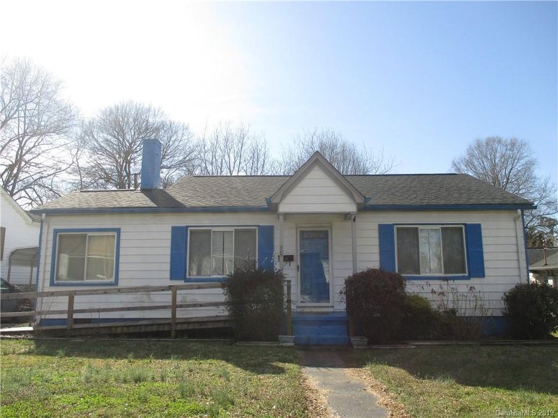 505 N Elm St, Cherryville, NC 28021