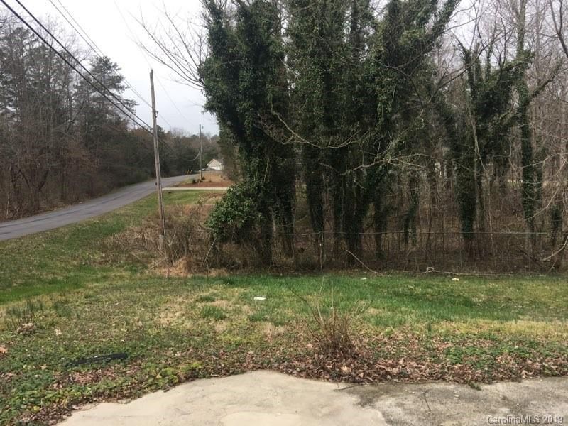 633 Breezewood Dr, Charlotte, NC 28262