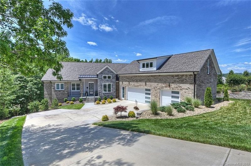 521 River Lake Ct, Fort Mill, SC 29708
