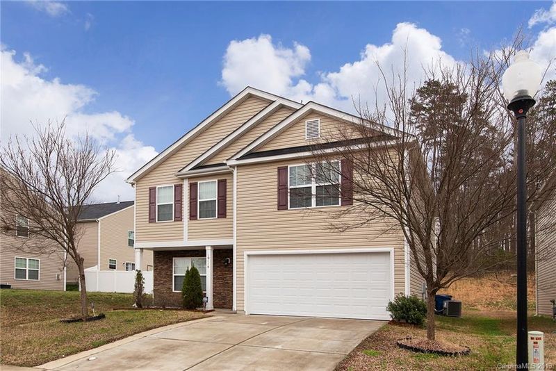 10118 Turkey Point Dr, Charlotte, NC 28214