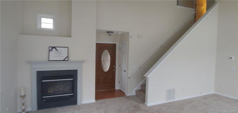 8690 Meadowmont View Dr, Charlotte, NC 28269