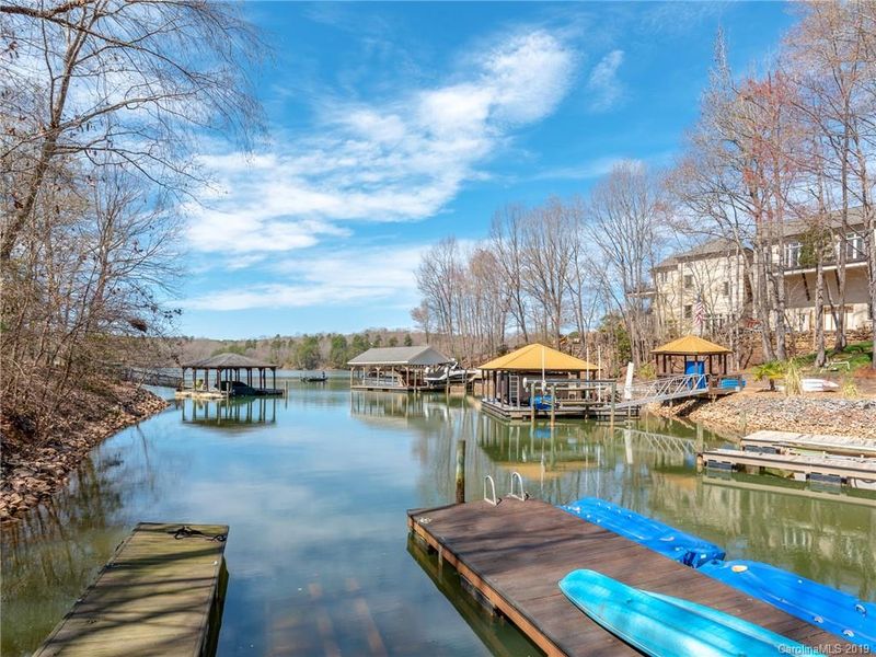 136 Sierra Woods Dr, Troutman, NC 28166