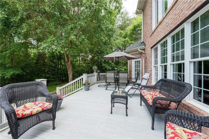 612 Elmhurst Dr, Fort Mill, SC 29715