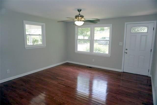 1617 Meadow Ln, Hickory, NC 28602