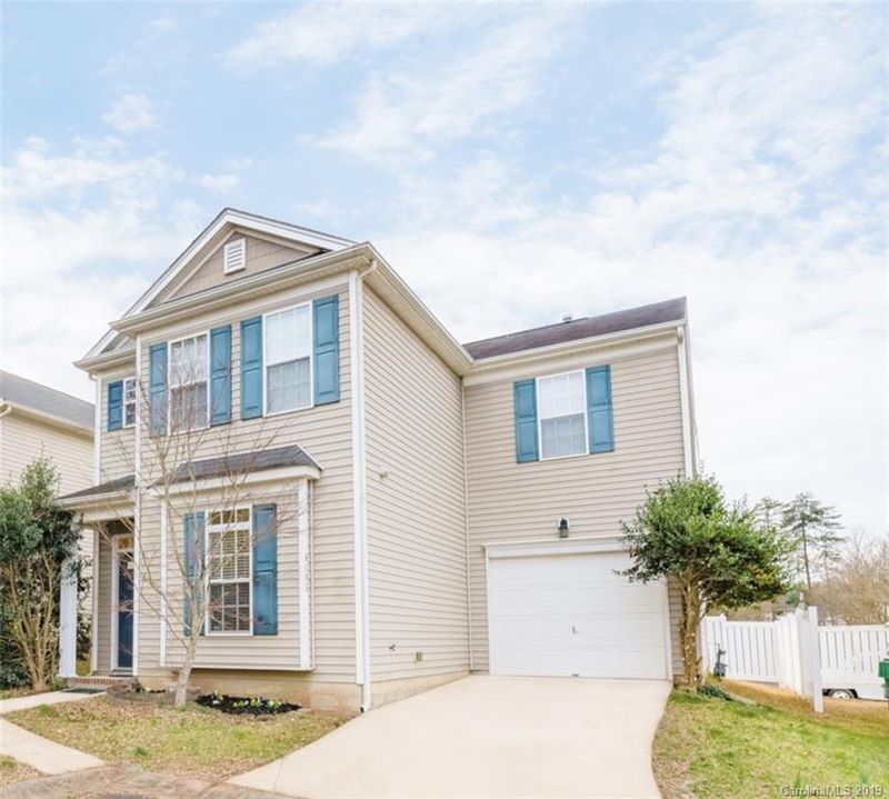 6005 Fiddleleaf Ct, Charlotte, NC 28215