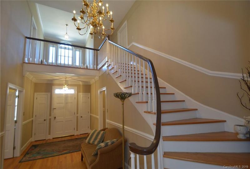 437 Summit Ave, Statesville, NC 28677