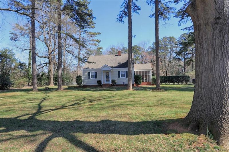 1136 James St, Charlotte, NC 28216